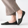 One-piece consignment of socks from the street stall for men and women, summer ice silk non-falling and invisible boat socks for women, large-sized summer silicone anti-slip women's socks Application Scenario